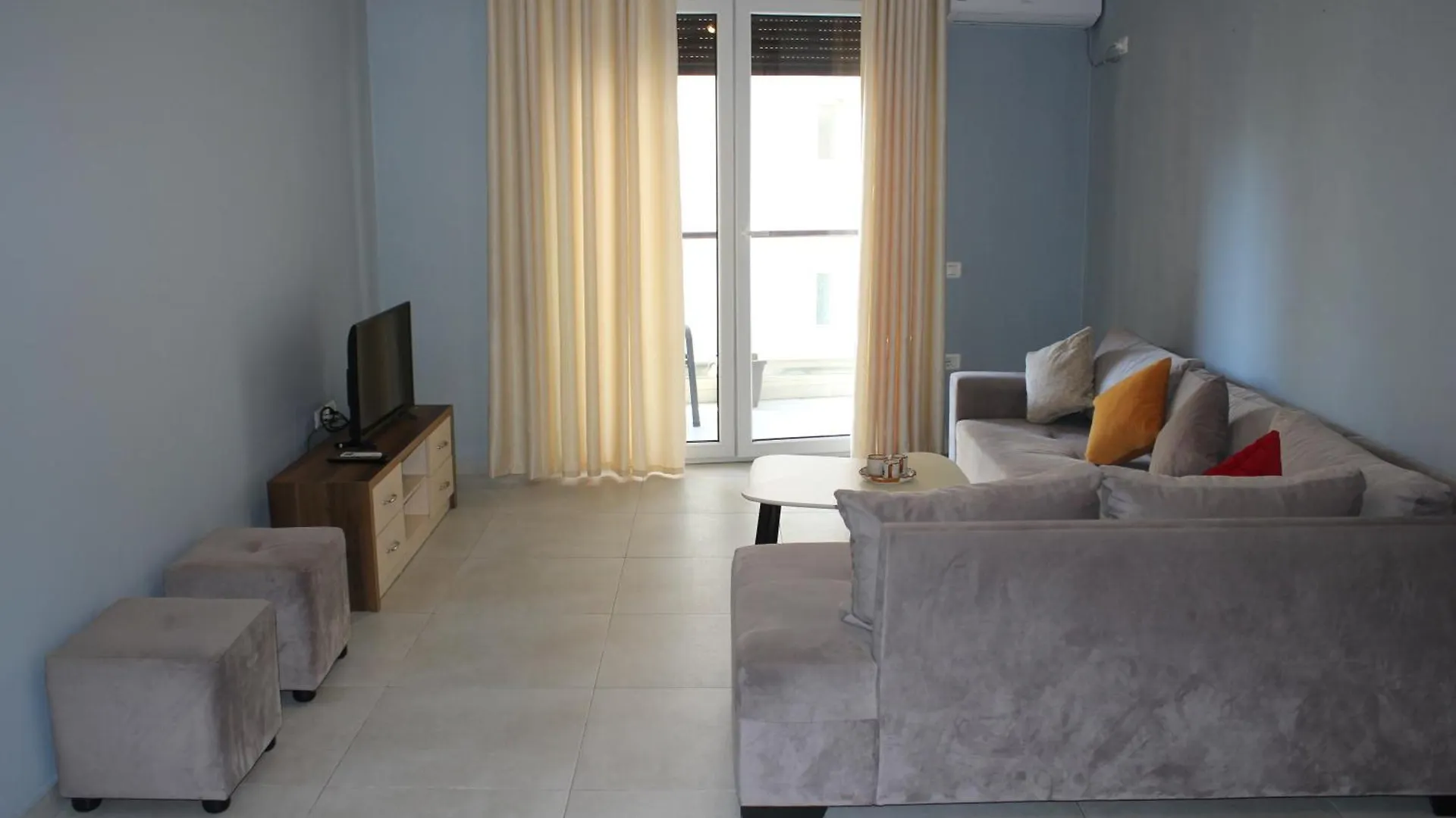 Vlorë Osmenaj Apartment